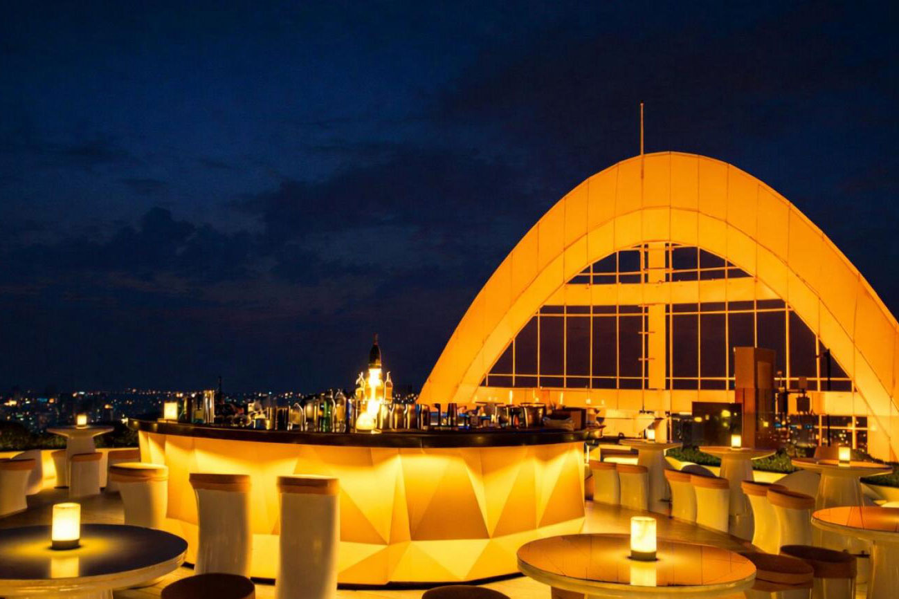 CRU Champagne Bar rooftop in Siam / Sukhumvit, Bangkok
