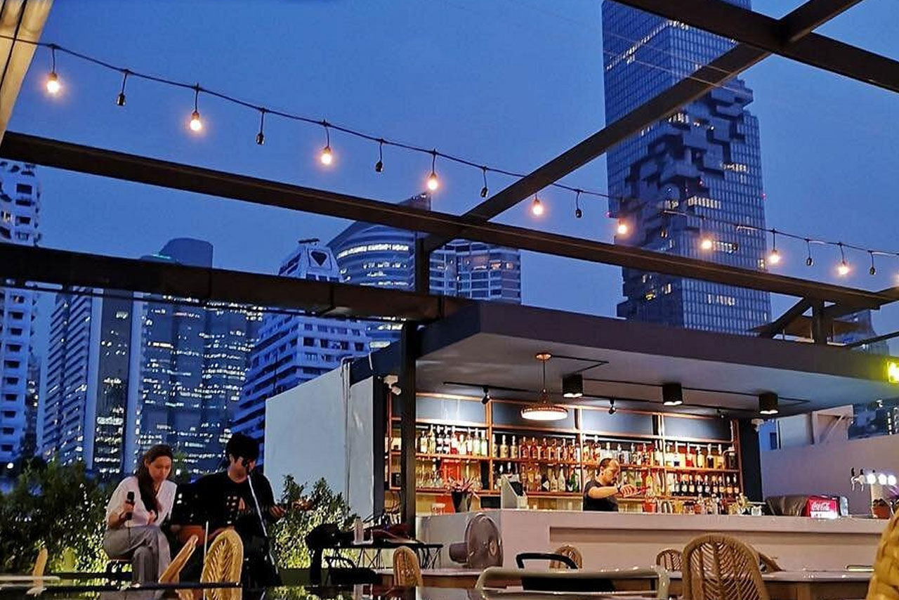 Happening Dine and Bar rooftop in Silom / Chong Nonsi, Bangkok