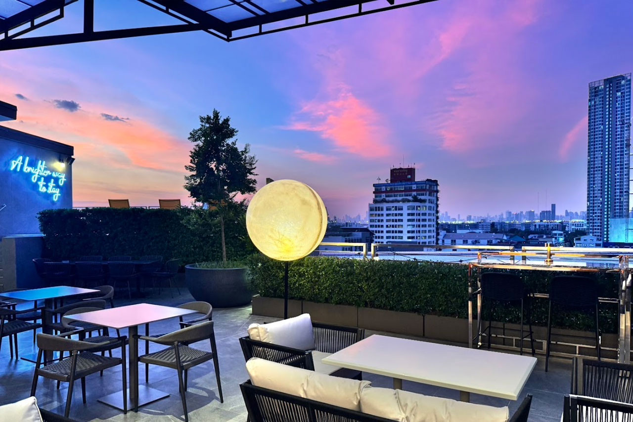 La Luna rooftop bar in Bang Na, Bangkok