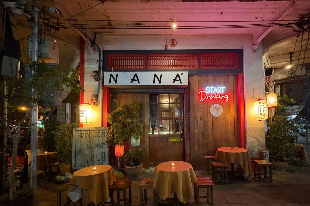 NANA' Cocktail Bar rooftop in Chinatown / Soi Nana, Bangkok