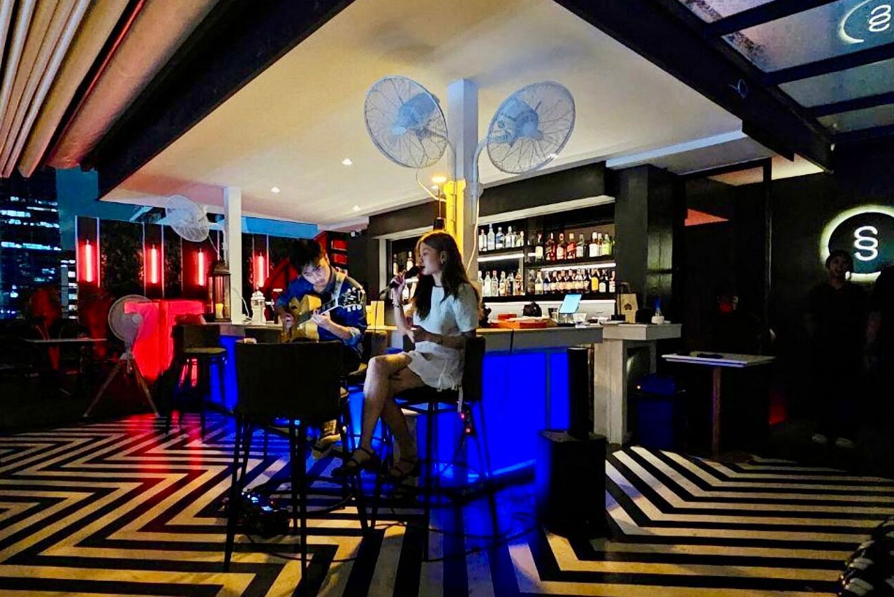Saxsi Rooftop Restaurant & Bar rooftop in Ramkhamhaeng, Bangkok