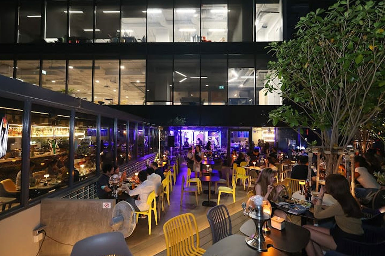 Throwback.bkk Rooftop Bar rooftop bar in Silom / Lumphini, Bangkok